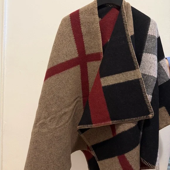 Burberry Burgundy and Black Wool Poncho - Picture 2 of 8